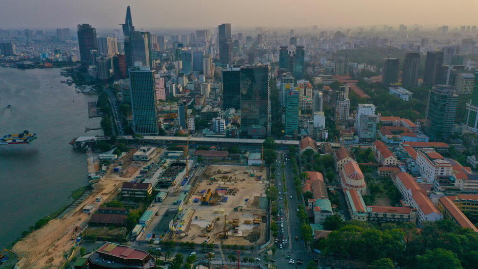 Ga Ba Son nhìn từ trên cao - Nằm trong nội khu căn hộ hạng sang Grand Marina Sài Gòn